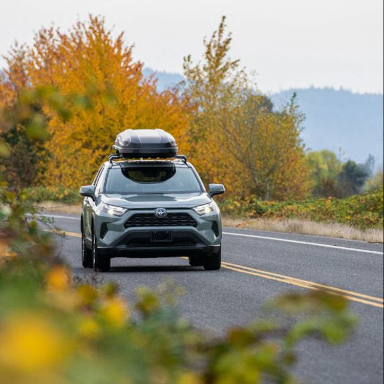 Yakima Skybox 18 NX Roof Cargo Box - Image 5